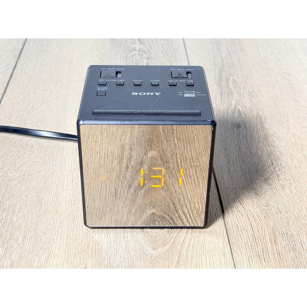 SONY  ICF-C1T Dual Alarm Clock AM/FM Radio Mirror LED Cube Works Great!